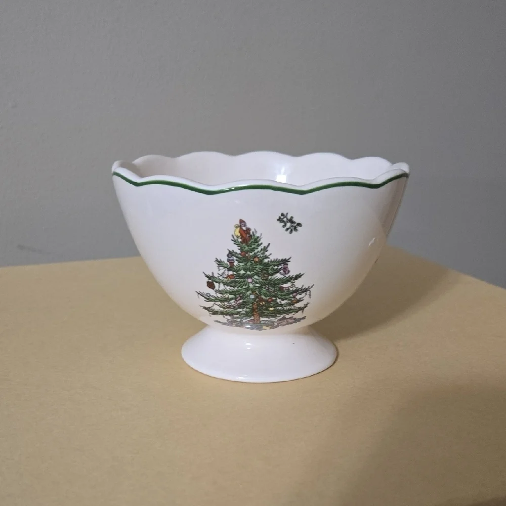 Spode Christmas Tree Sculpted Footed Small Bowl
